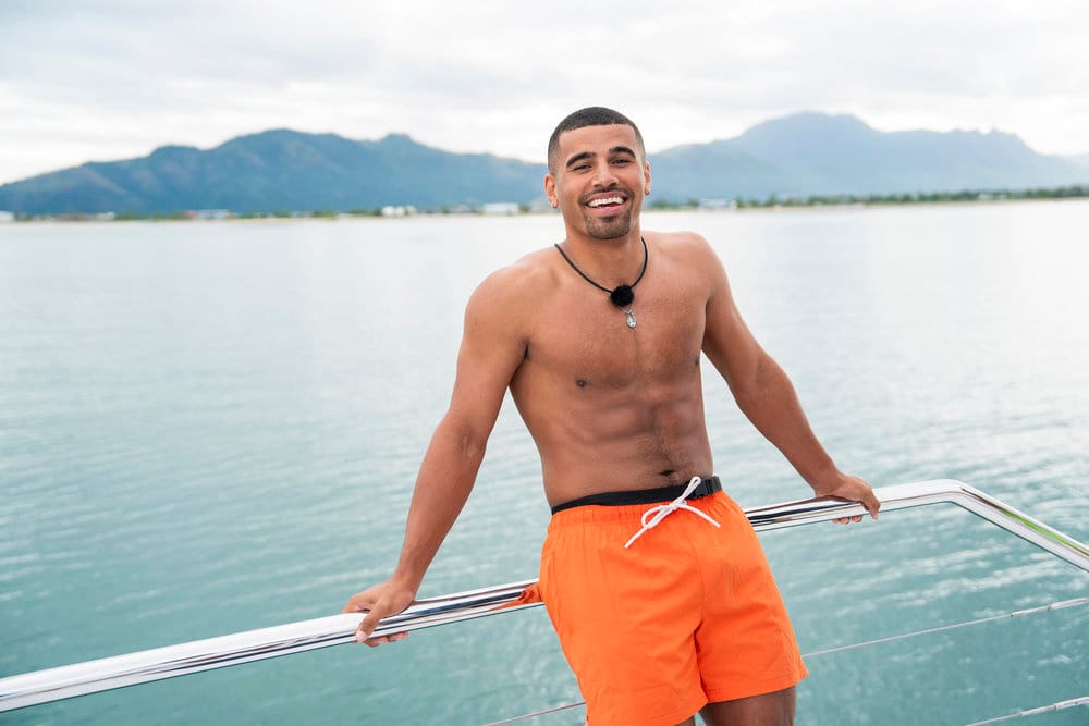 ronnie love island race jalen hurts